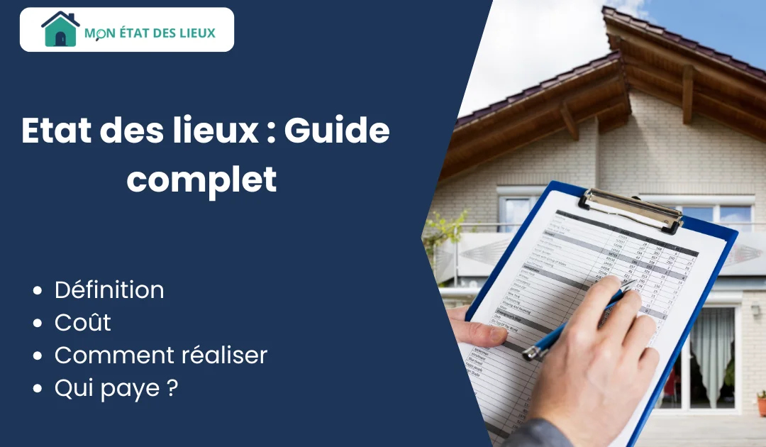 Expert immobilier réalisant un état des lieux d'entrée avec une fiche de constat devant une maison en Belgique
